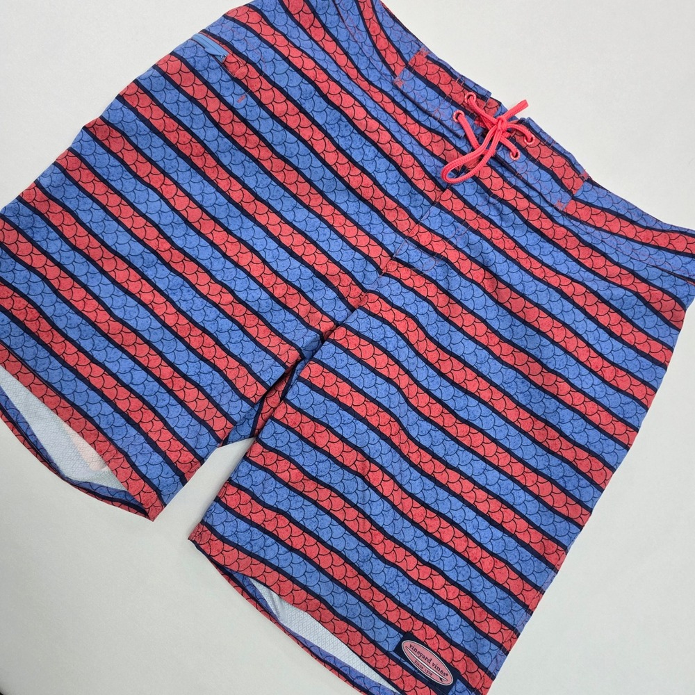 Vineyard Vines Mens 34 Board Shorts Blue Red Fish Scale Stripe Swim Trunks
